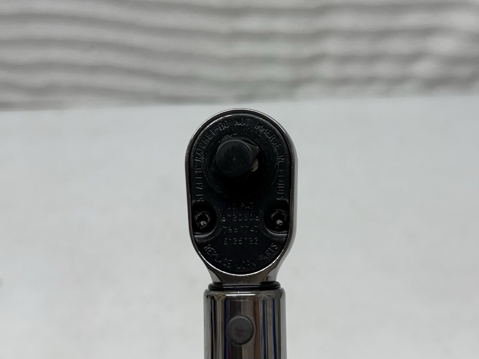 Snap On 3/8” Dr RED Adjustable Click Type Torque Wrench #QE2R100R