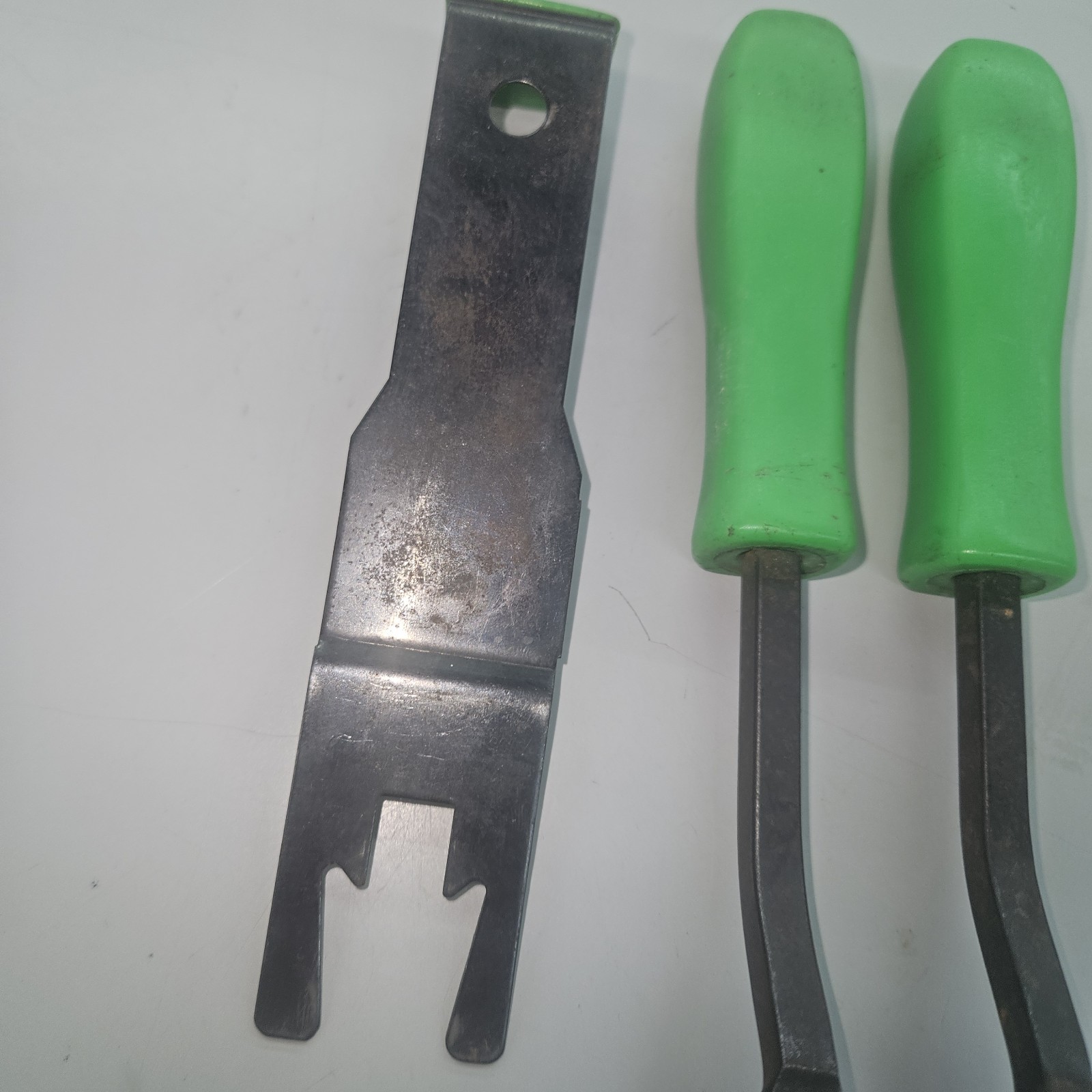 Matco Tools 3pcs Green Upholstery Trim Tool Set DTO3M, DTO4M & DTG170