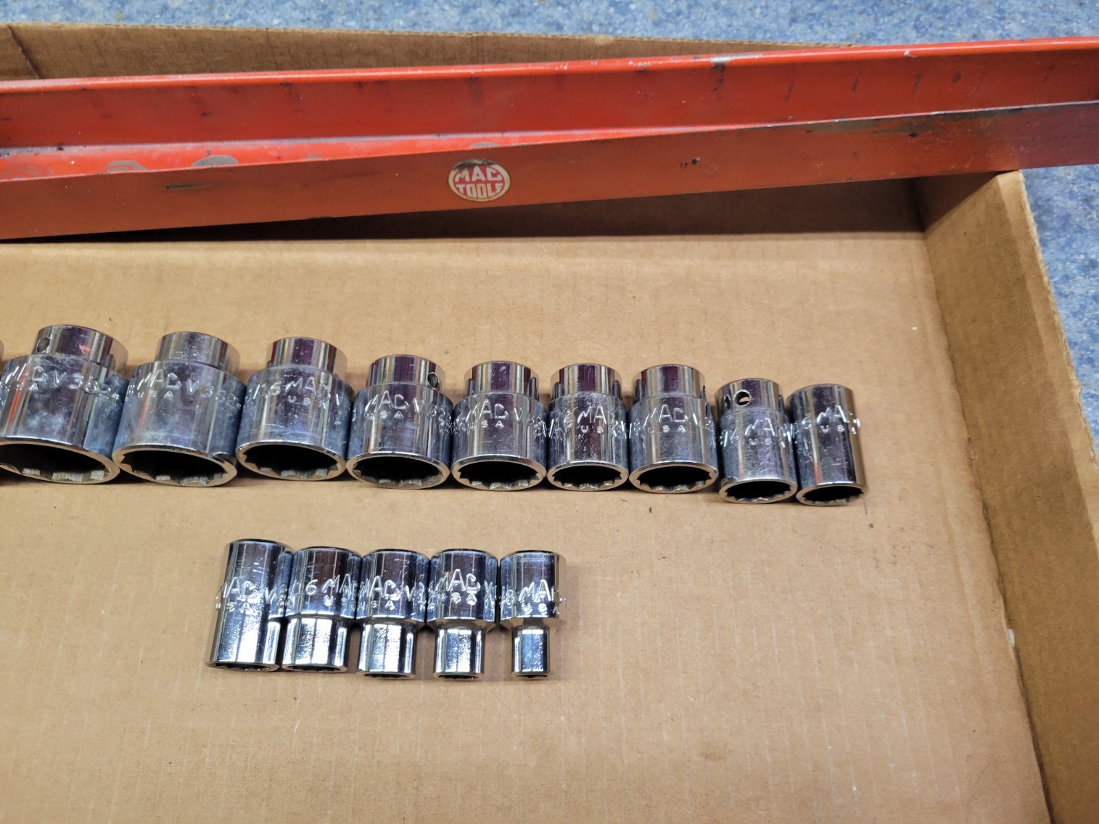 Mac Tools USA 15-Piece1/2″ Drive SAE 12-Point Socket Set 3/8 – 1-1/4″