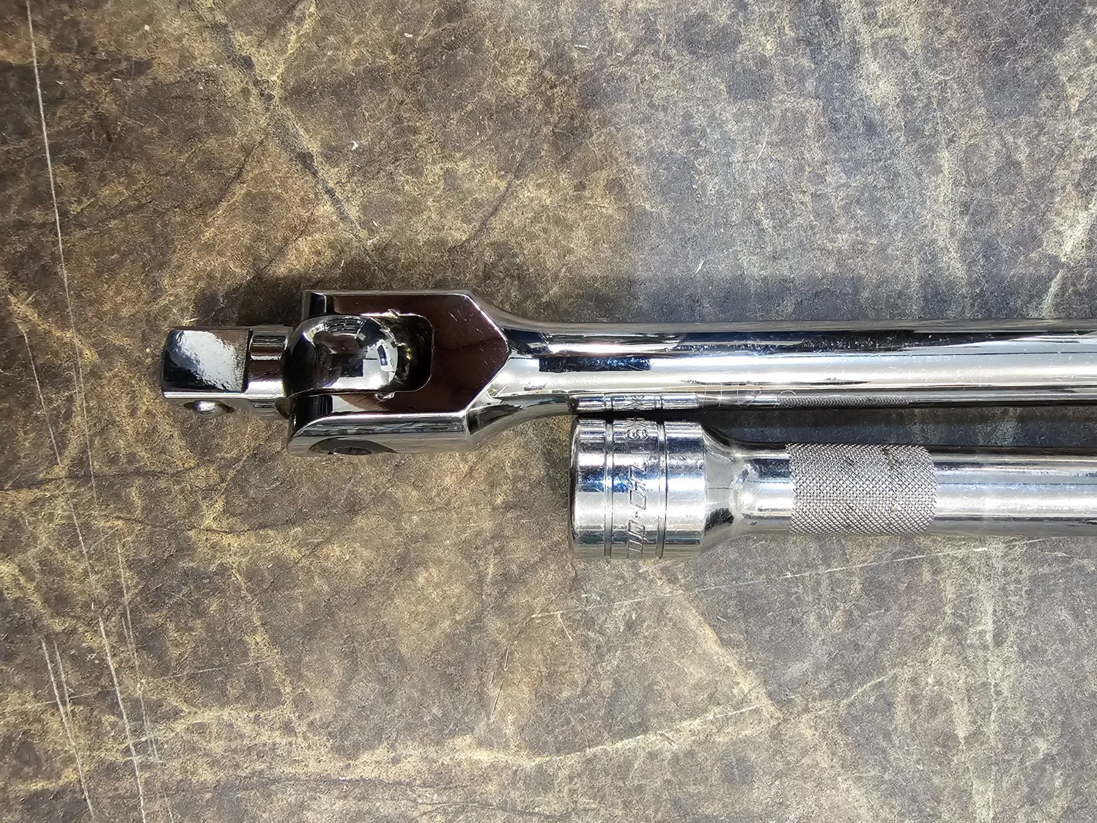 Snap-On SN15B – 1/2″ Drive 15″ Breaker Bar & SXK11 11″ Extension Snap On
