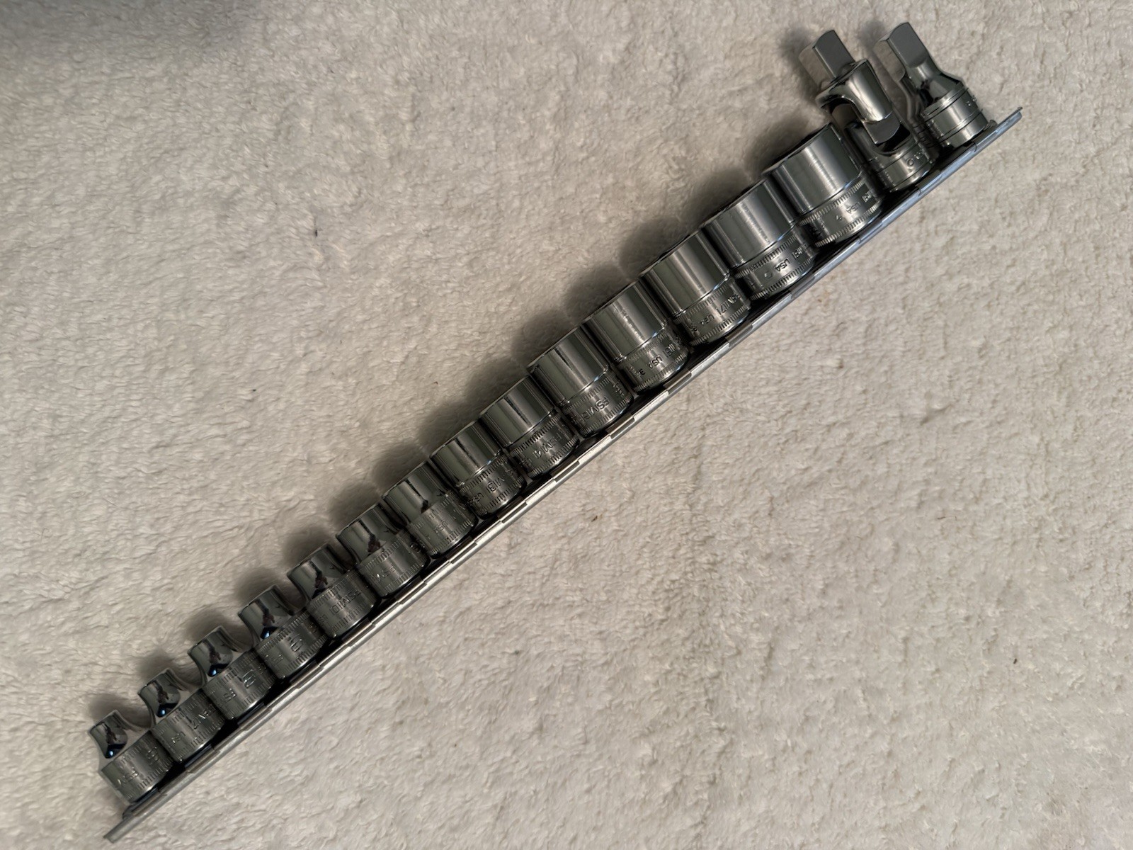 Snap-on Tools USA 3/8″ Drive Shallow Metric 6pt Socket Set 215FSMY + Bonus pcs