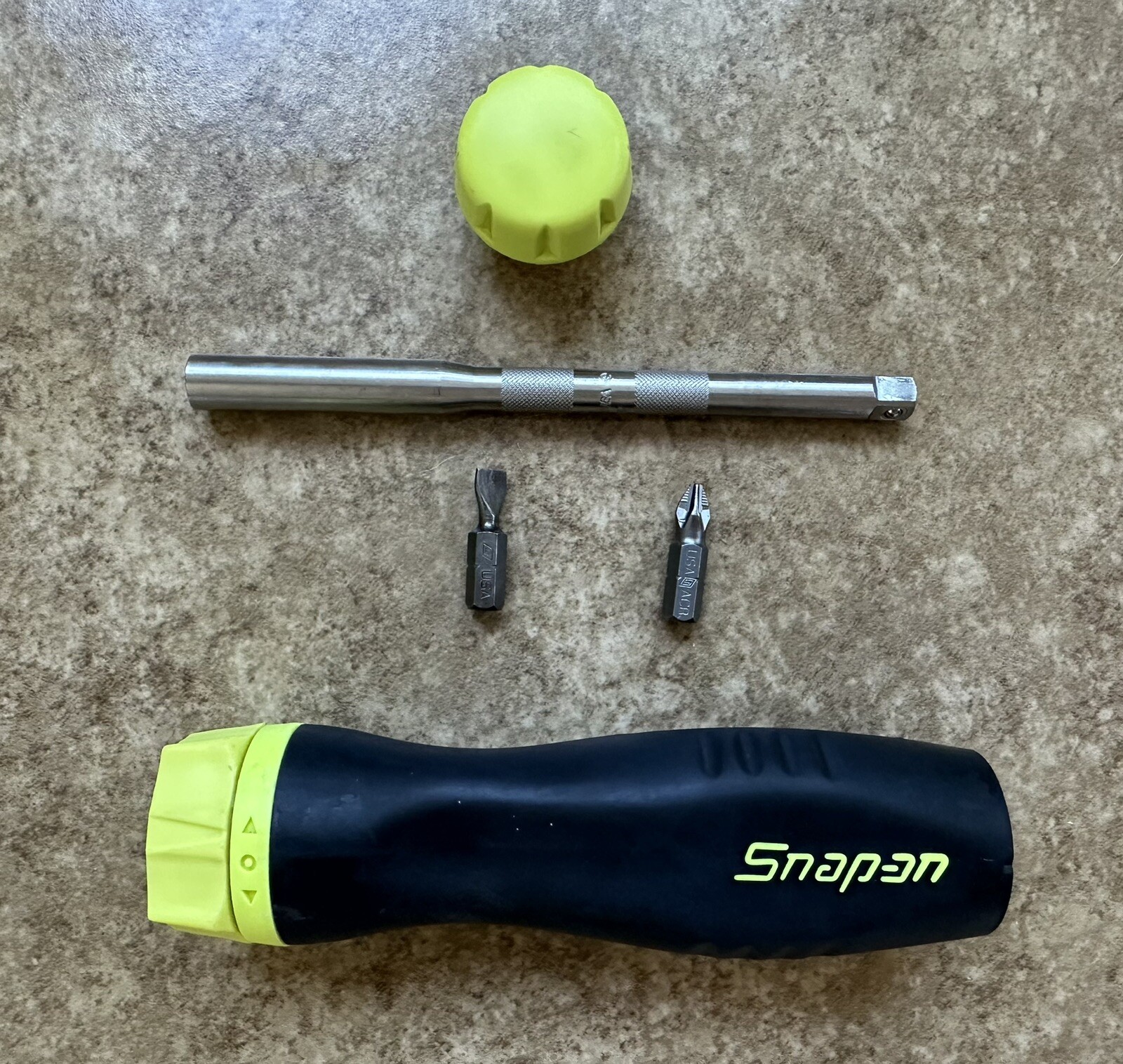 🟡 New Snap-On HI-VIZ Soft Grip Ratcheting Screwdriver w/ Bits SGDMRC44BHV