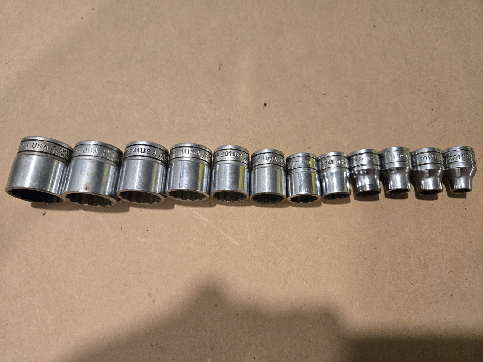 Snap On 3/8″ Drive 1/4″-7/8″ 12PT SAE Shallow Chrome Sockets With Rack USA