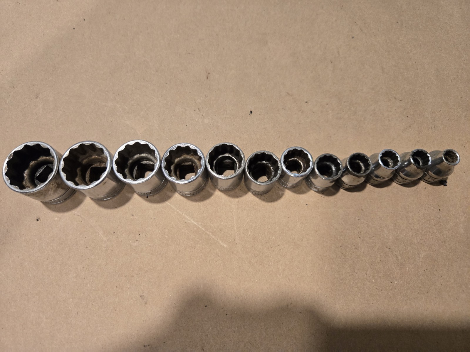 Snap On 3/8″ Drive 1/4″-7/8″ 12PT SAE Shallow Chrome Sockets With Rack USA