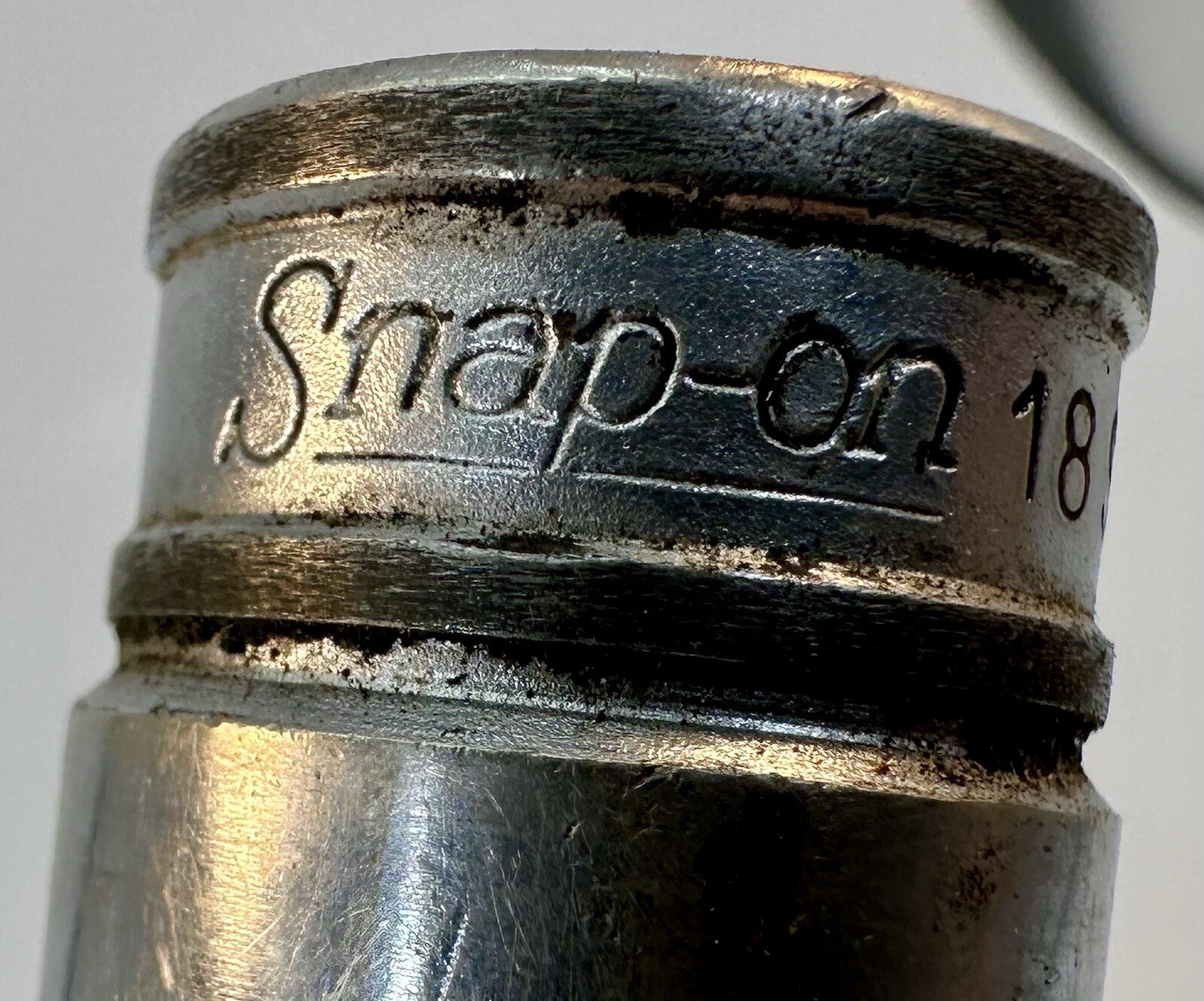 Snap-On Tools 3/8″ Drive 6pt 18mm SFSM18 Metric Deep Chrome Socket USA
