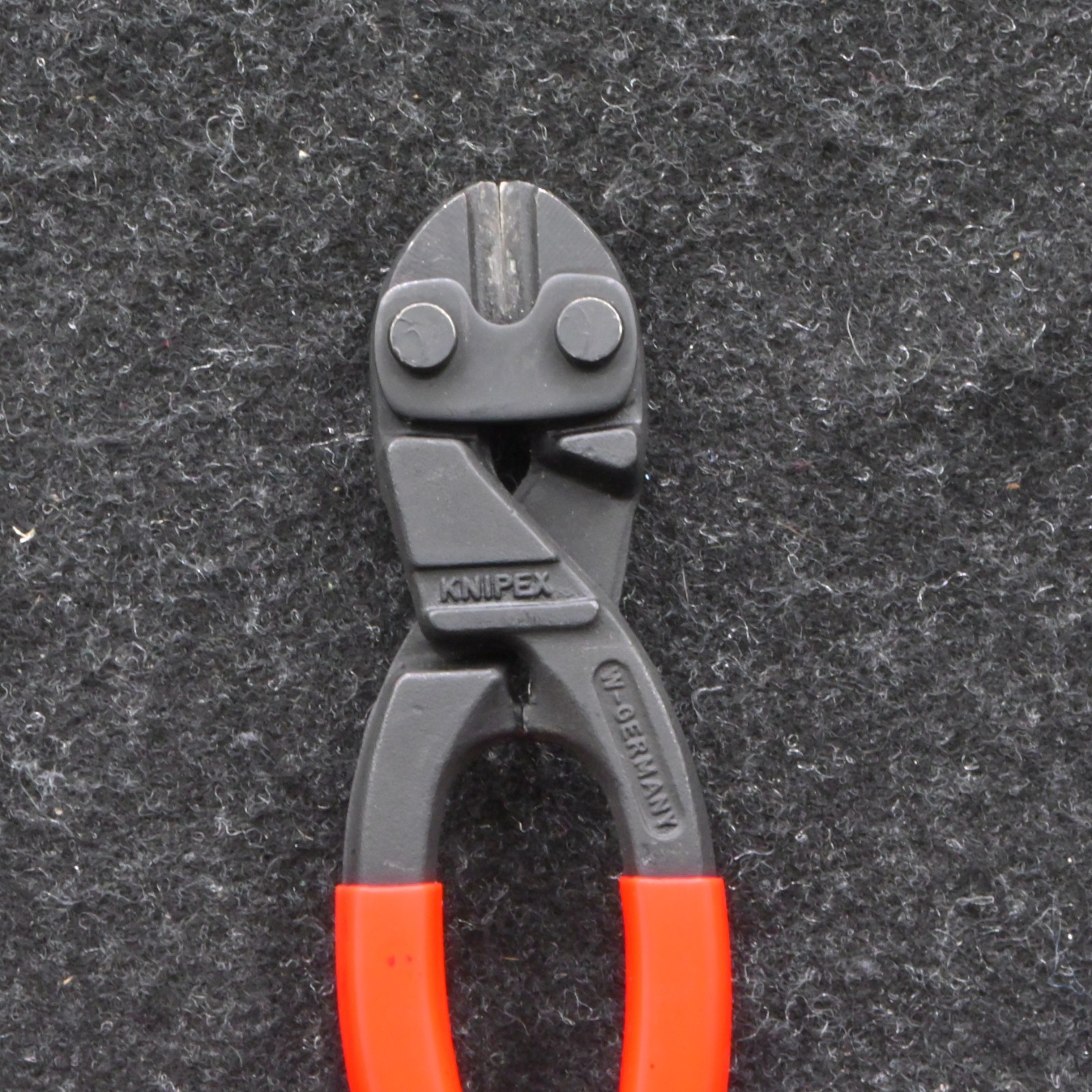 Knipex MAC Tools P19 8″ Lever Action Center Cutter Plier #T12