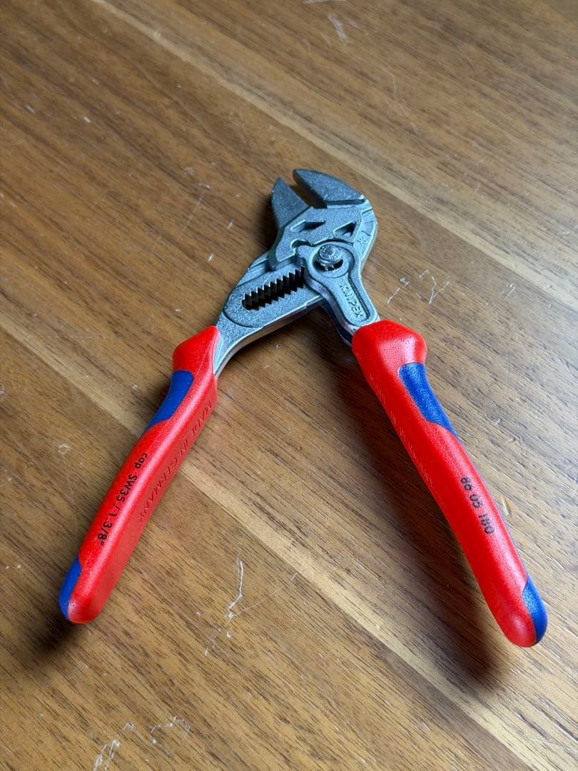 GeRMan made KNIPEX 8605-180 pliers wrench