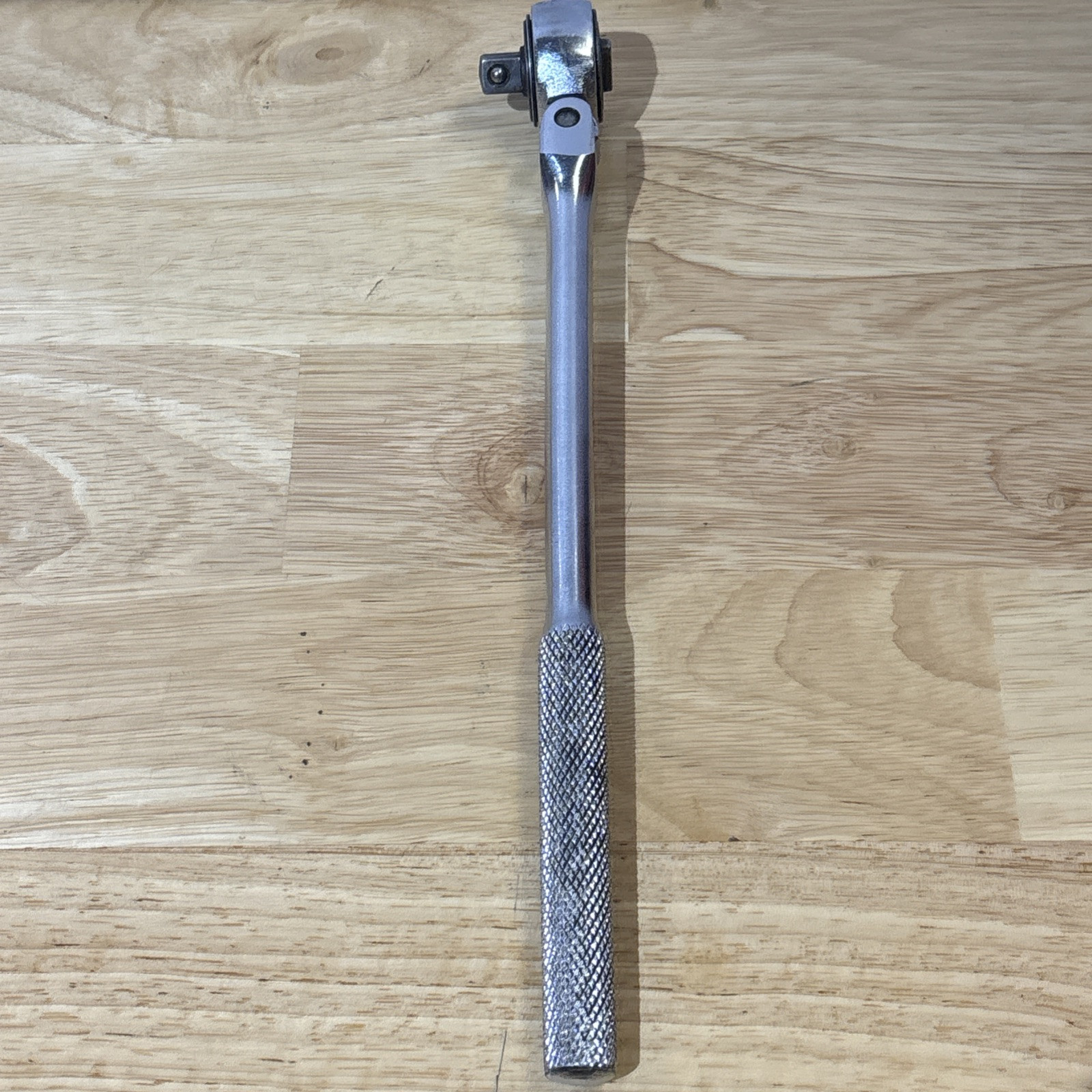Dayton 11″ Flex Head Ratchet 3/8″ Drive Knurled Handle 4×991 USA