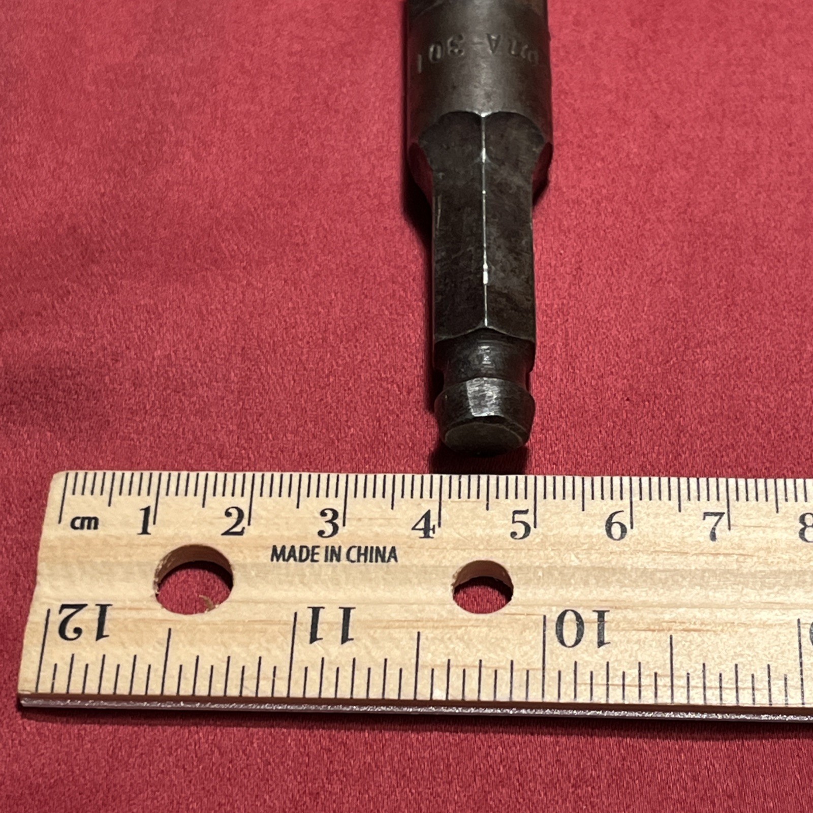 Snap-on A3011 Is A 1/2-inch Drive 7/16-inch Hex Shank Quick-change Socket T326