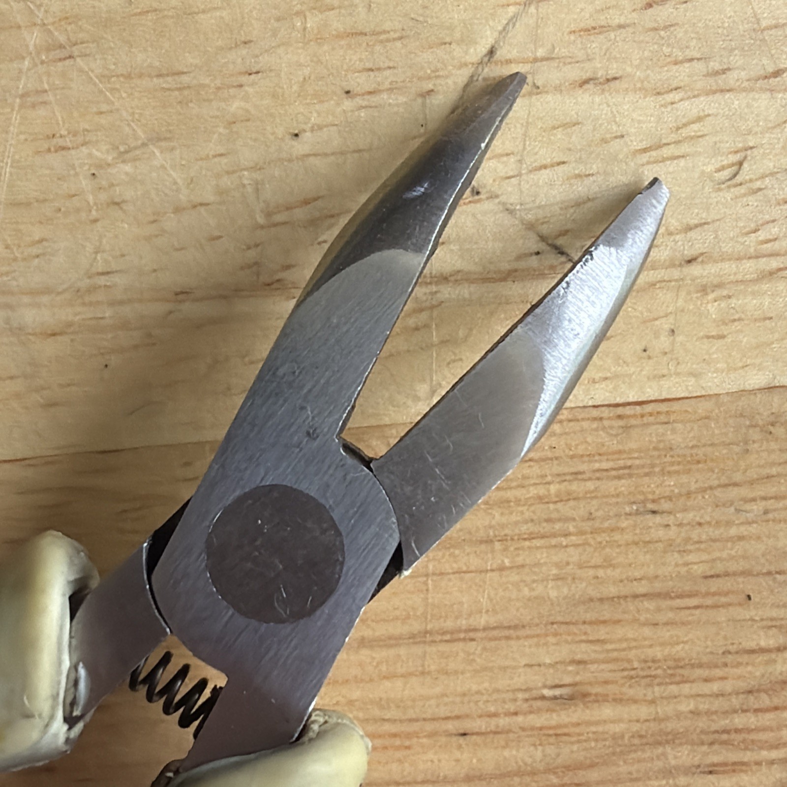 Blue Point Tools 5″ Long Mini 45 Degree Needle Nose Pliers B945CMP