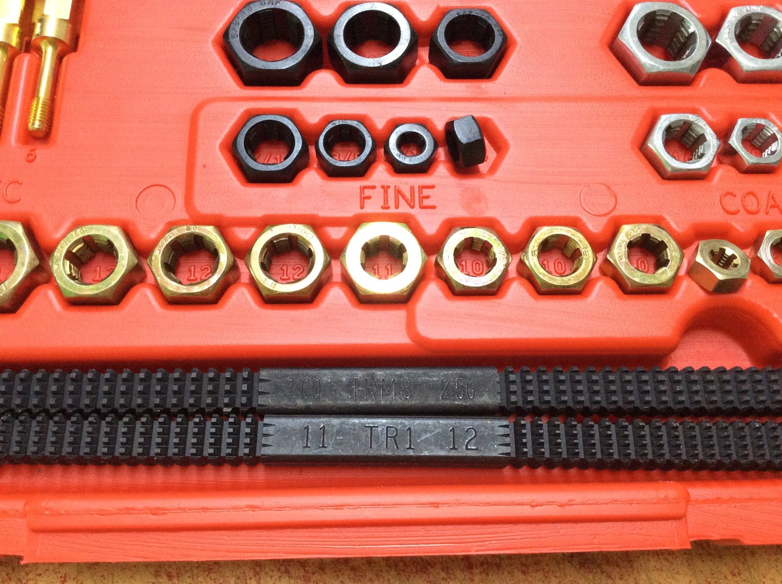 Mac Tools USA 48-Piece Thread Restoring Set TRCOMBO-48 SAE & Metric & Organizer.