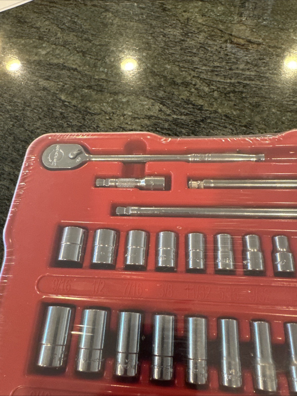 Snap On 136tm 36pc sae General service set shallow, semi deep and deep sockets