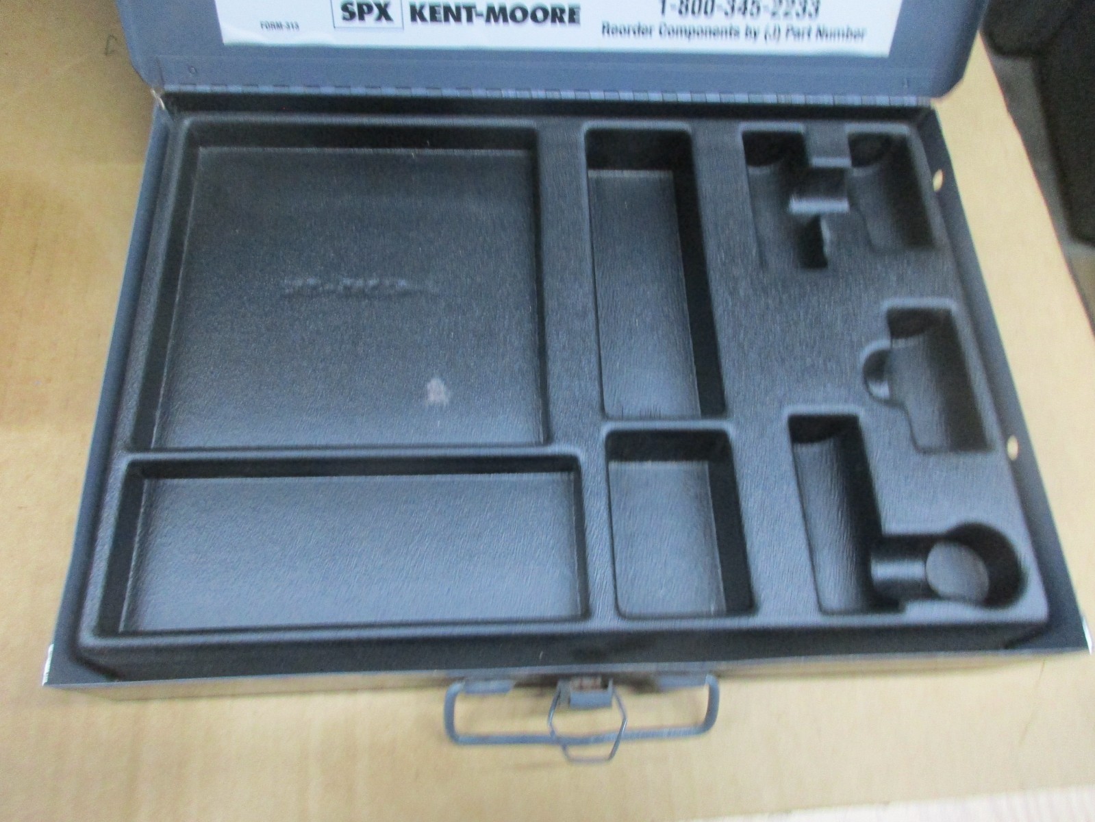 Kent Moore J-42385-300 Metal Case Only