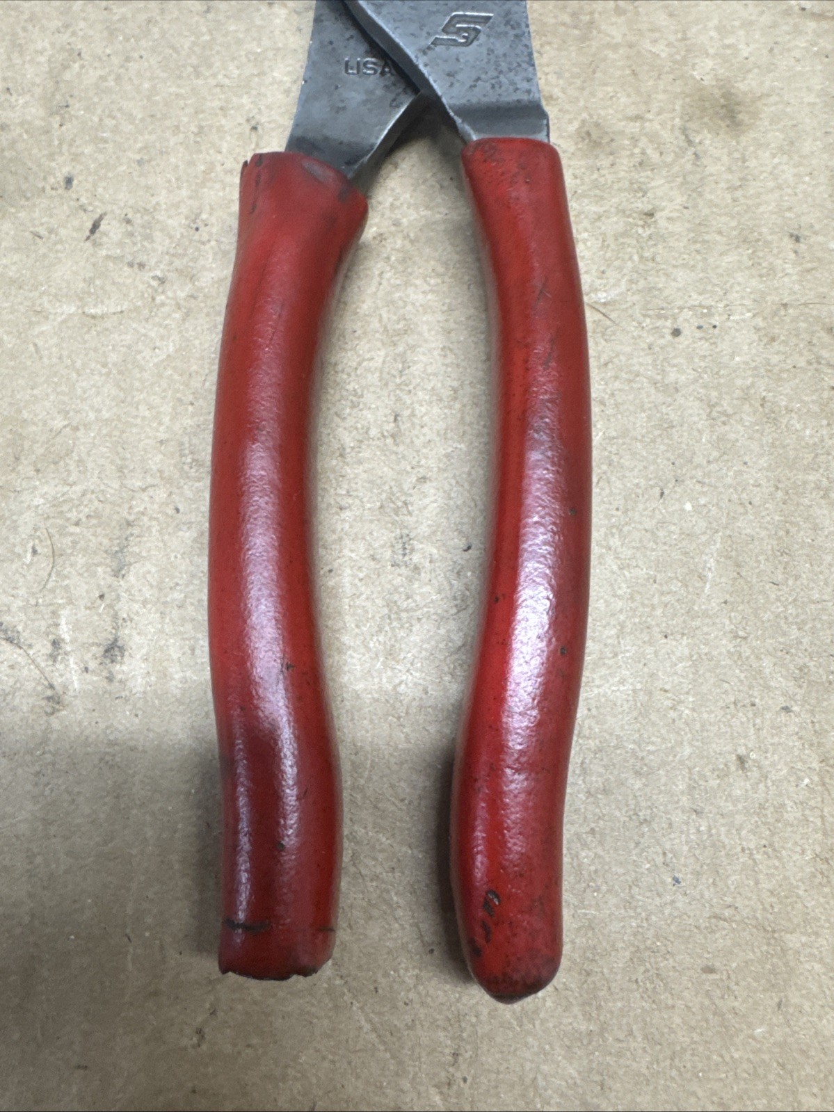 SNAP ON TOOLS USA 137ACF RED 8″ Soft Grip Combo Slip Joint Pliers w/ Cutter