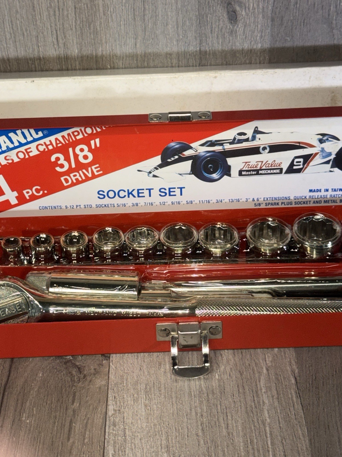 Vintage Master Mechanic 1/2″ Drive Socket Wrench Set – 12 Pieces Made in Taiwan