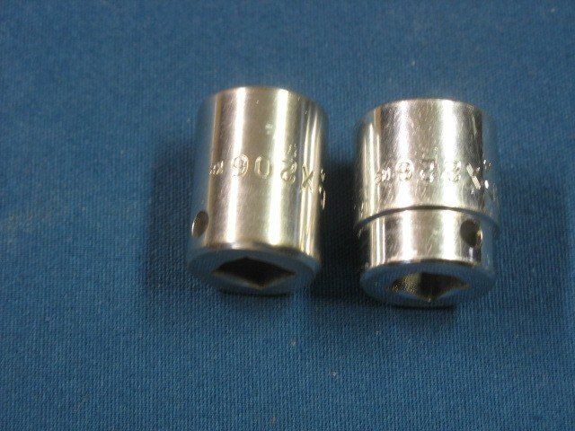 2 Mac Tools 5/8in & 11/16in Shallow 6 Point 3/8in Drive Chrome Sockets
