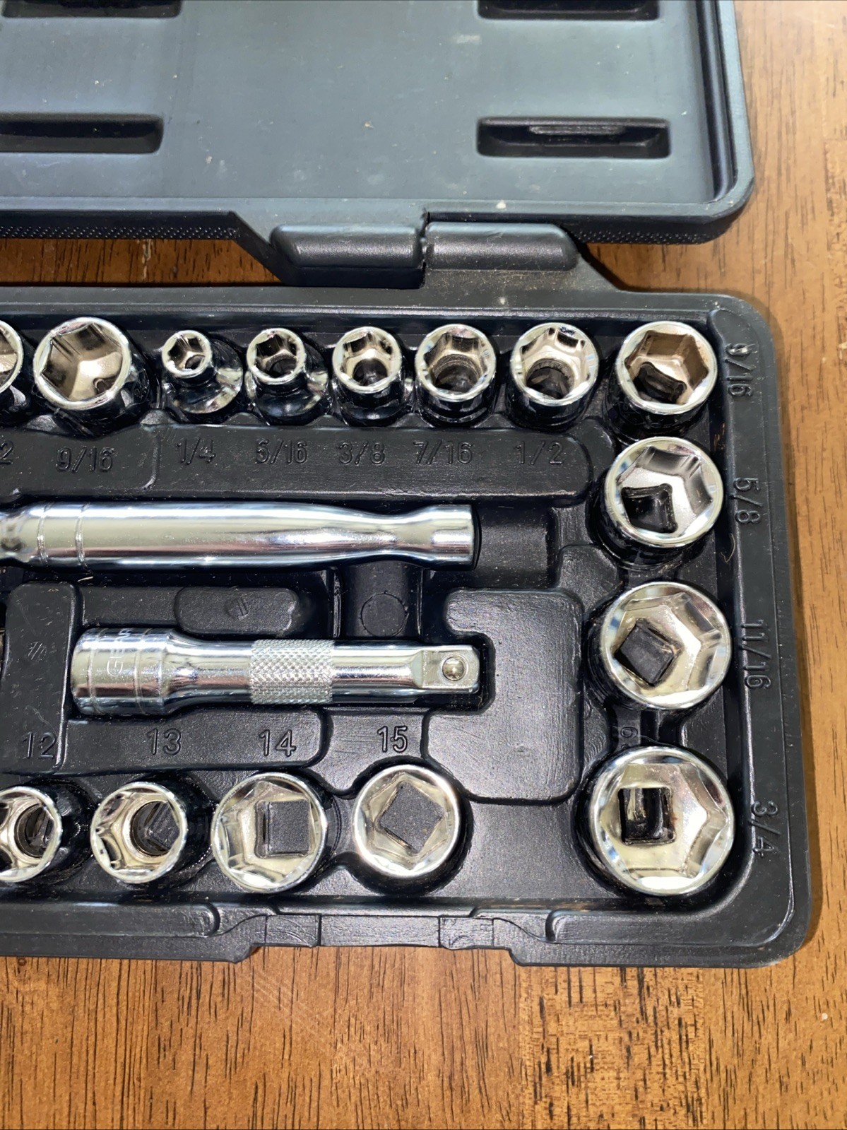 GearWrench 39 Piece 6pt Socket Set Metric and SAE 3/8″ and 1/4″