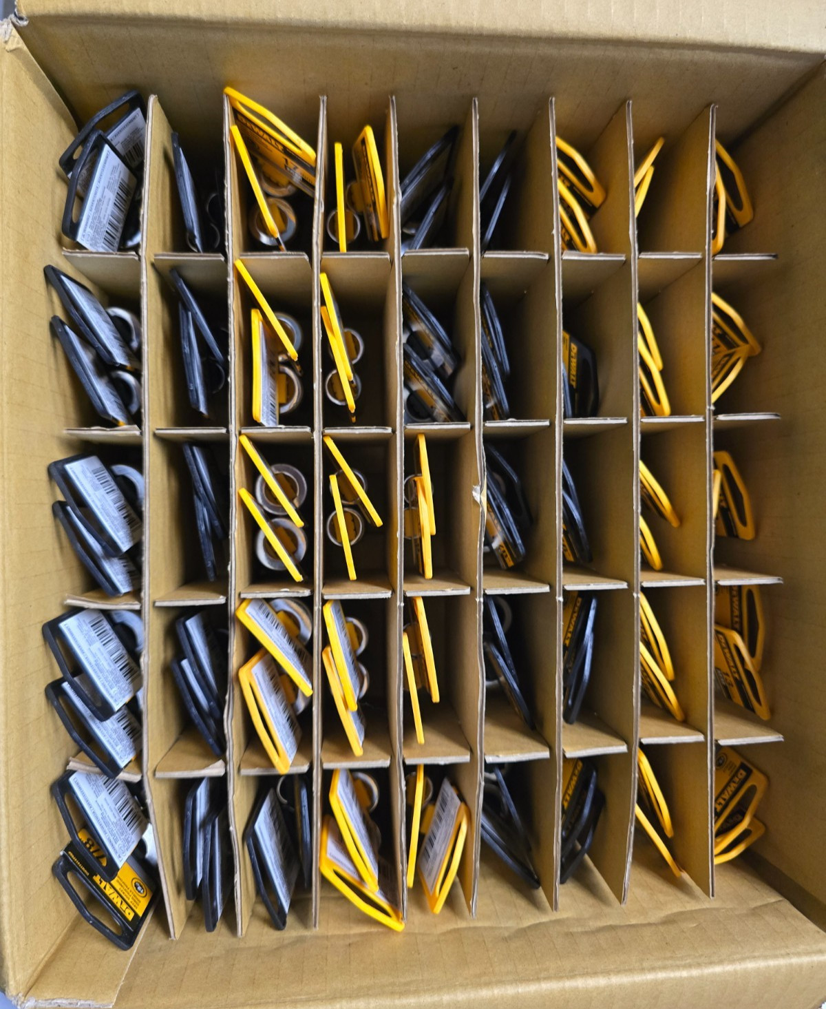 (90pcs LOT) DeWalt Sockets, Deep 12pt, SAE, MM, 3/8″ DR, size variety *SEE PICS*