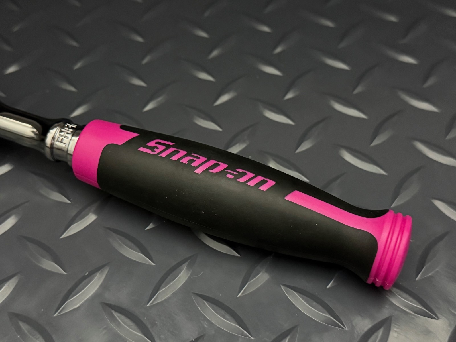 Snap-on Tools NEW ELECTRIC PINK 3/8″ Drive Soft Grip Flex Head Ratchet FHF100EP