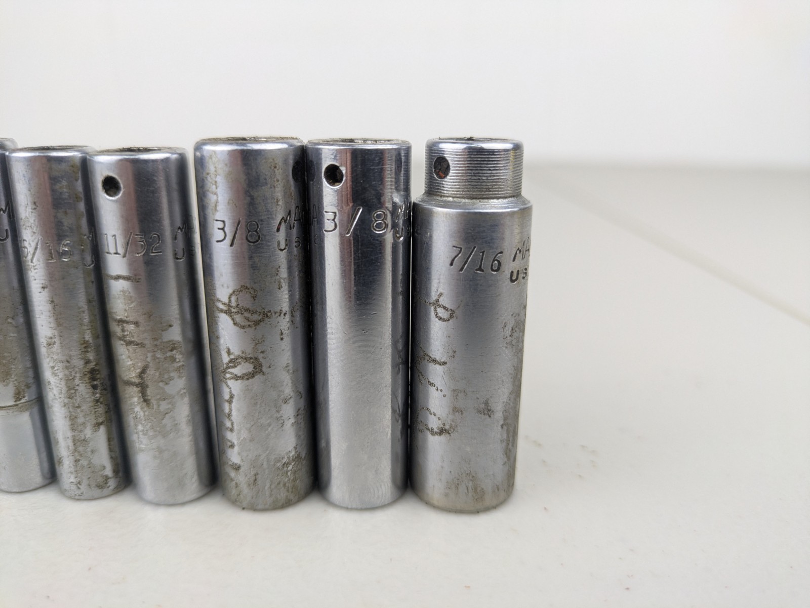Assortment of 14 Snap On And Mac Sockets 1/4″ Drive 12 point 6 Point Used