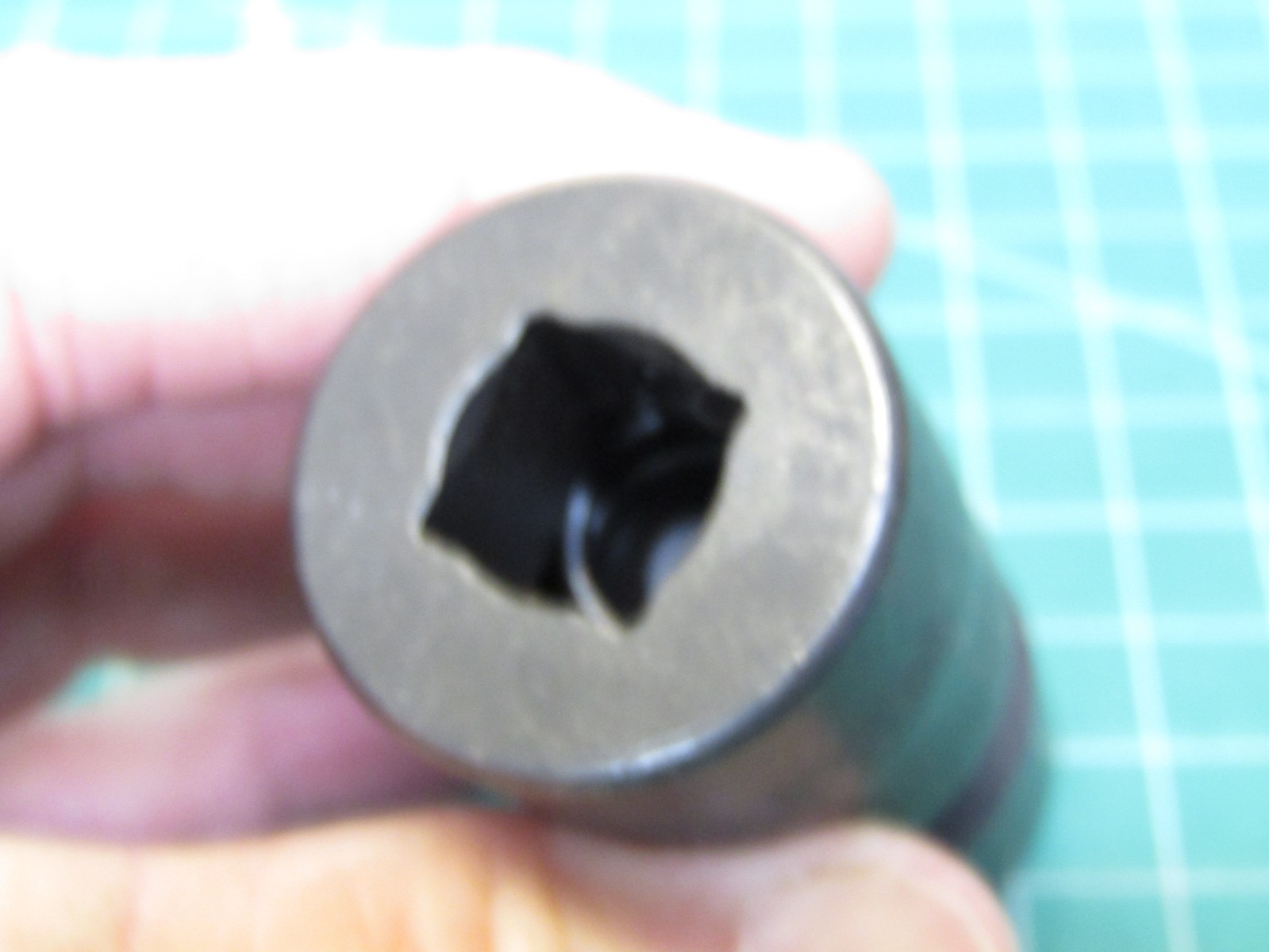 1 – Snap-on Tools IPL28C 1/2″ Drive 7/8″ SAE 6pt Impact Swivel Socket USA. NEW