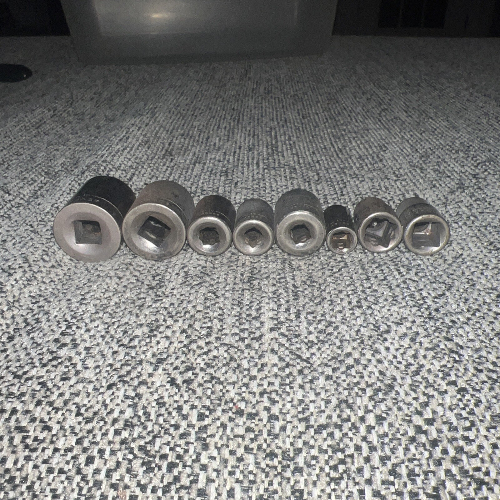 Craftsman Lot Of 8 Sockets “G1”3/4,11/16,1/2,7/16,3/8×2,9/16,5/16 Various Drives
