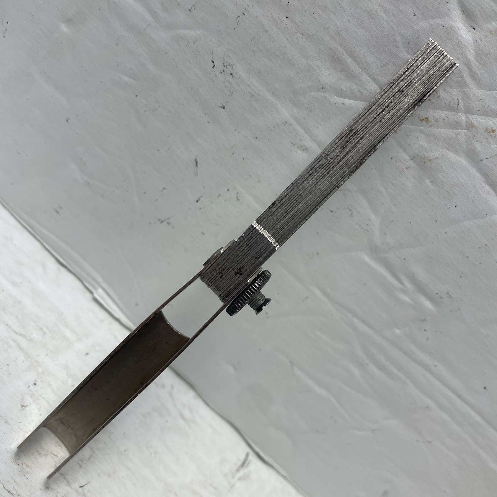 Feeler Gauge 5026T Products Engineering – (0.25mm-0.24mm)(.635mm-.610mm) Used