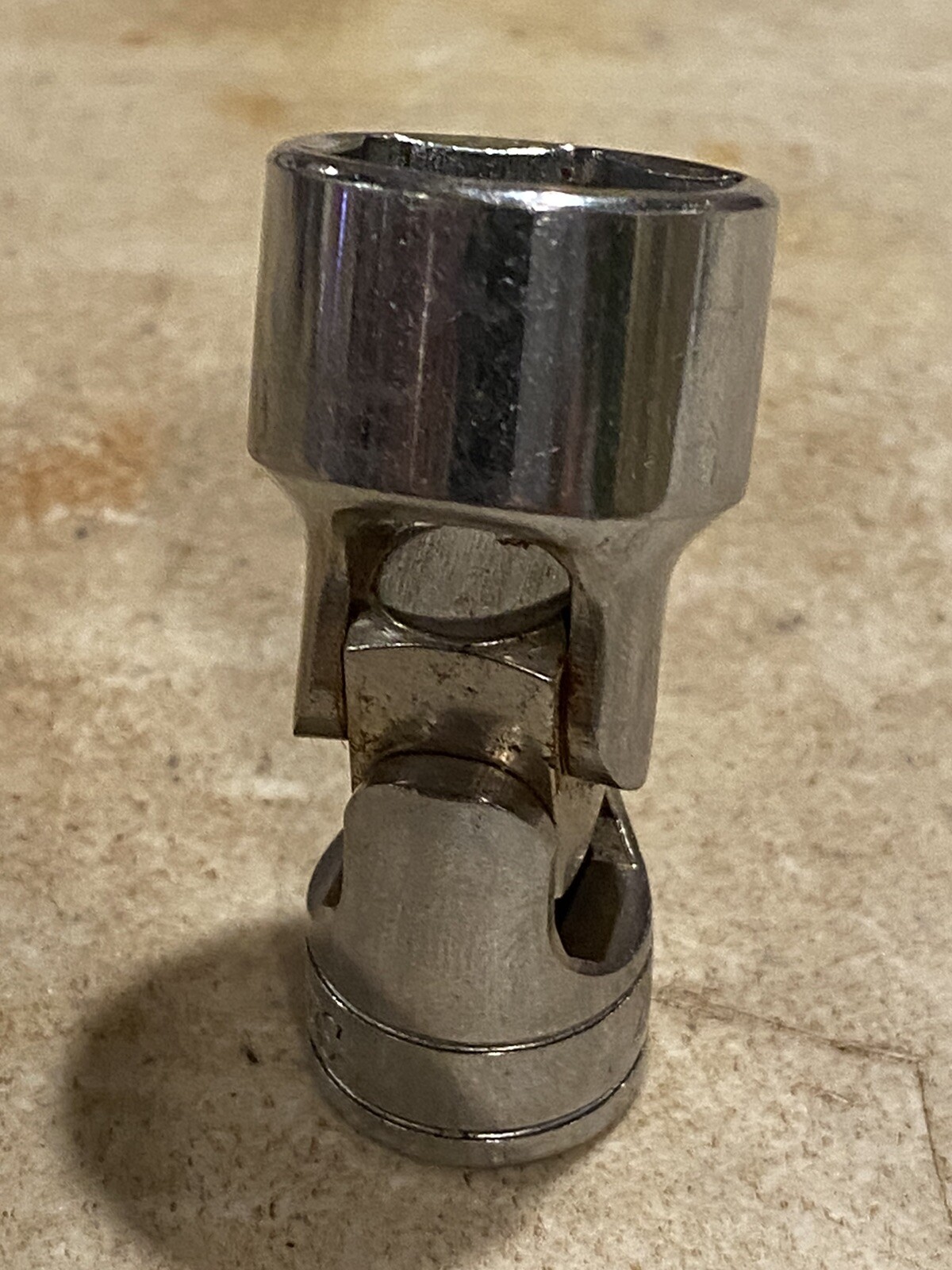Snap On FS24 3/8″ Drive Universal Swivel 3/4″ Socket 6pt SAE