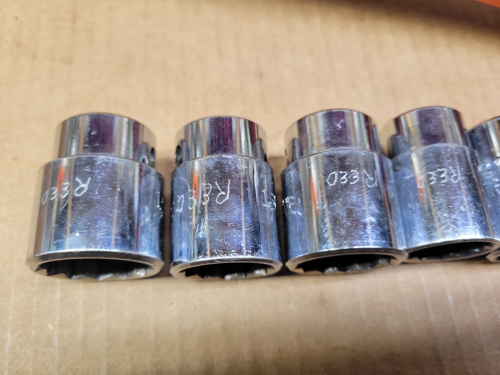 Mac Tools USA 15-Piece1/2″ Drive SAE 12-Point Socket Set 3/8 – 1-1/4″