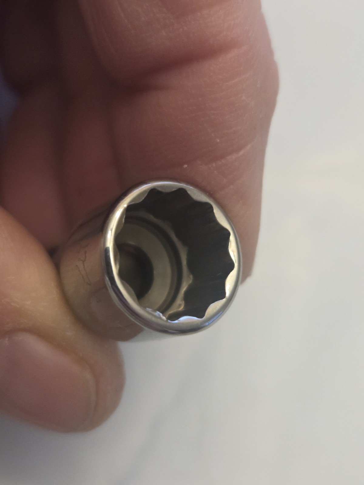 Snap On Tools TMU141A 1/4″ Drive 7/16″ 12 Point Universal Swivel Socket