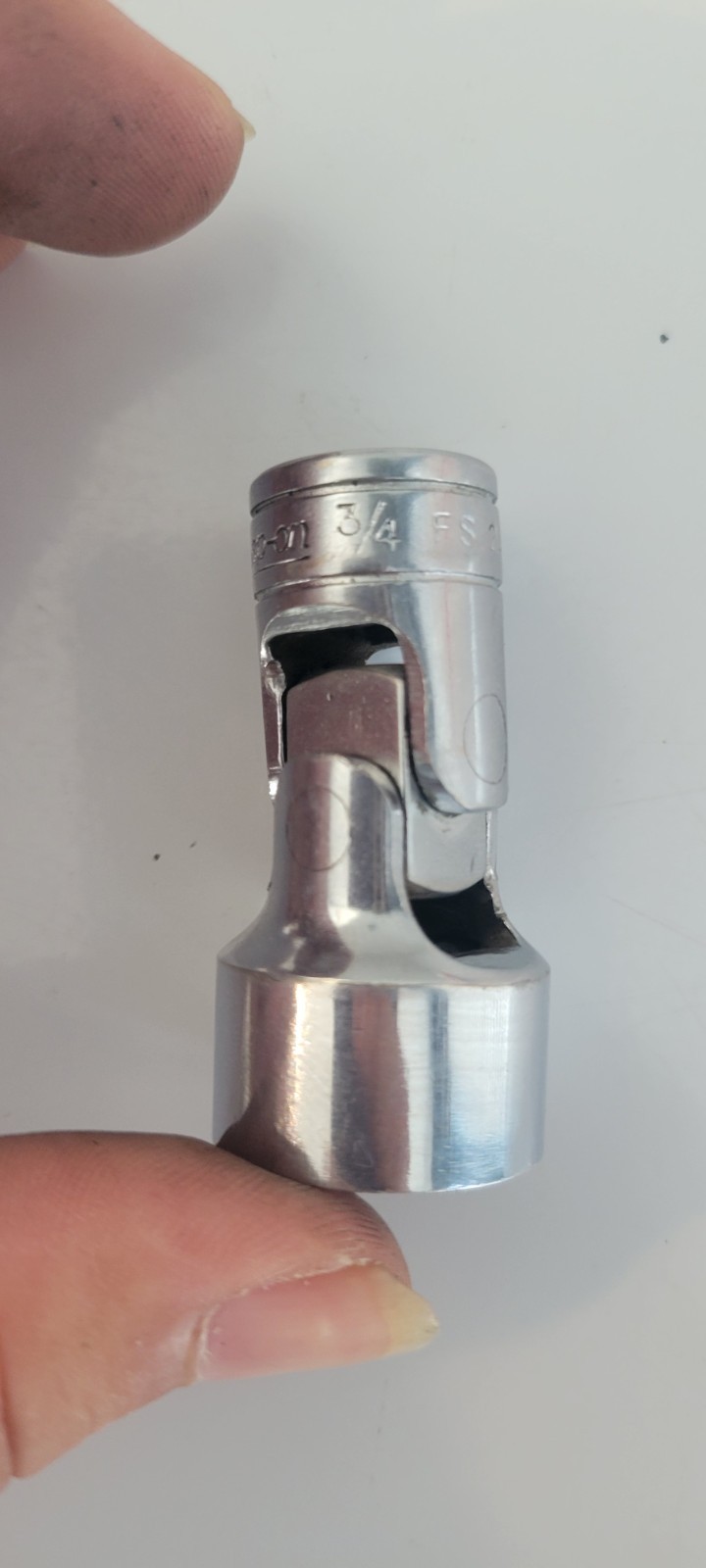 Snap-on Tools FS24 – 3/8″ Drive SAE 3/4″ 6 Pt. Universal Swivel Socket USA