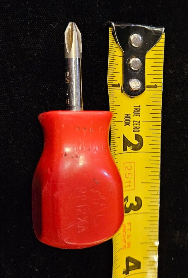 Mac Tools P212XA #2 Stubby Phillips Head Screwdriver Red Handle