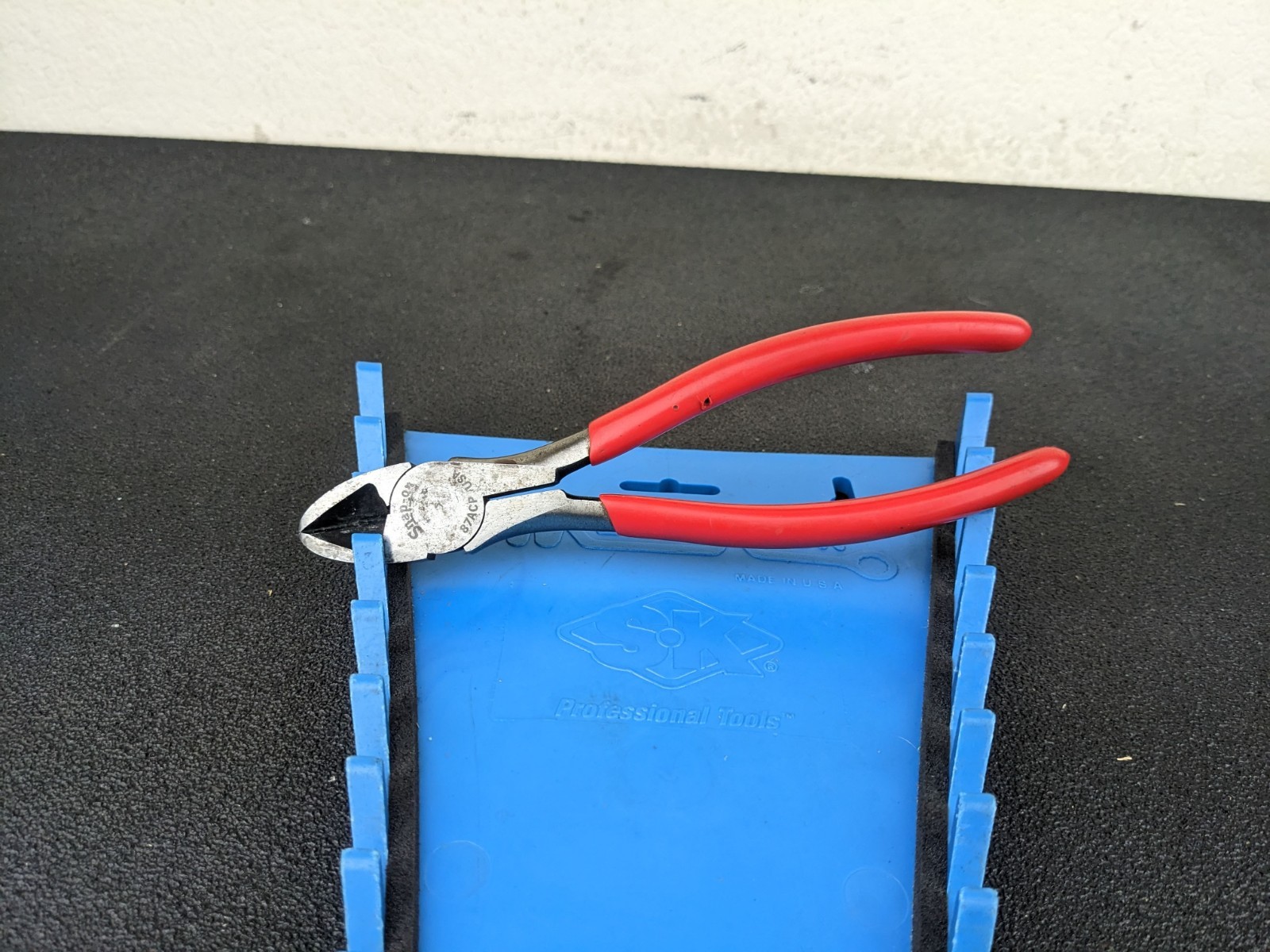 #bo500 Snap On 87ACP RED 7-1/2″ LONG soft cushion grip diagonal cutting Pliers