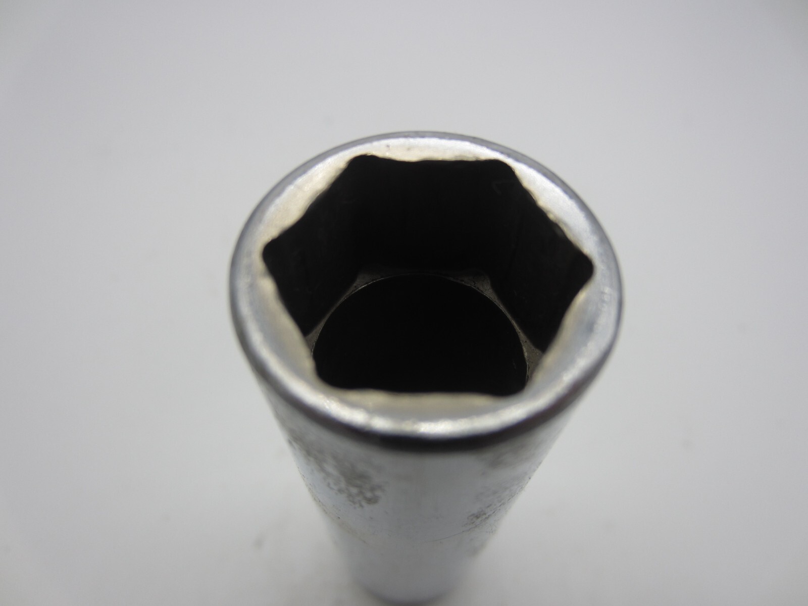 SNAP ON TOOLS 11/16″ SAE DEEP SOCKET — 1/2″ DRIVE — 6 POINT — TS221