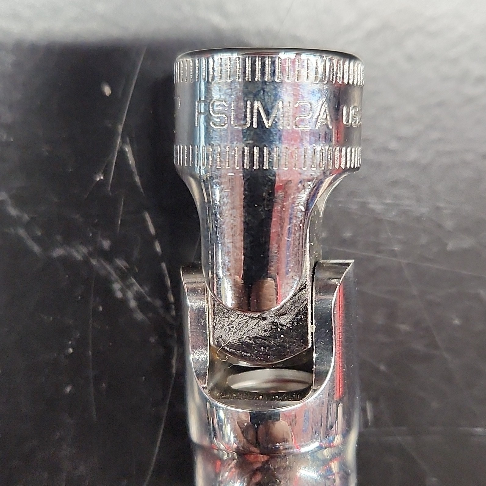 Snap-on Tools FSUM12A 3/8″ Drive 12mm Metric Chrome 6PT Swivel Socket