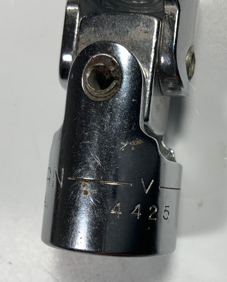 Craftsman USA 1/2″ Drive Universal Joint Swivel Socket Adapter -V- 4425