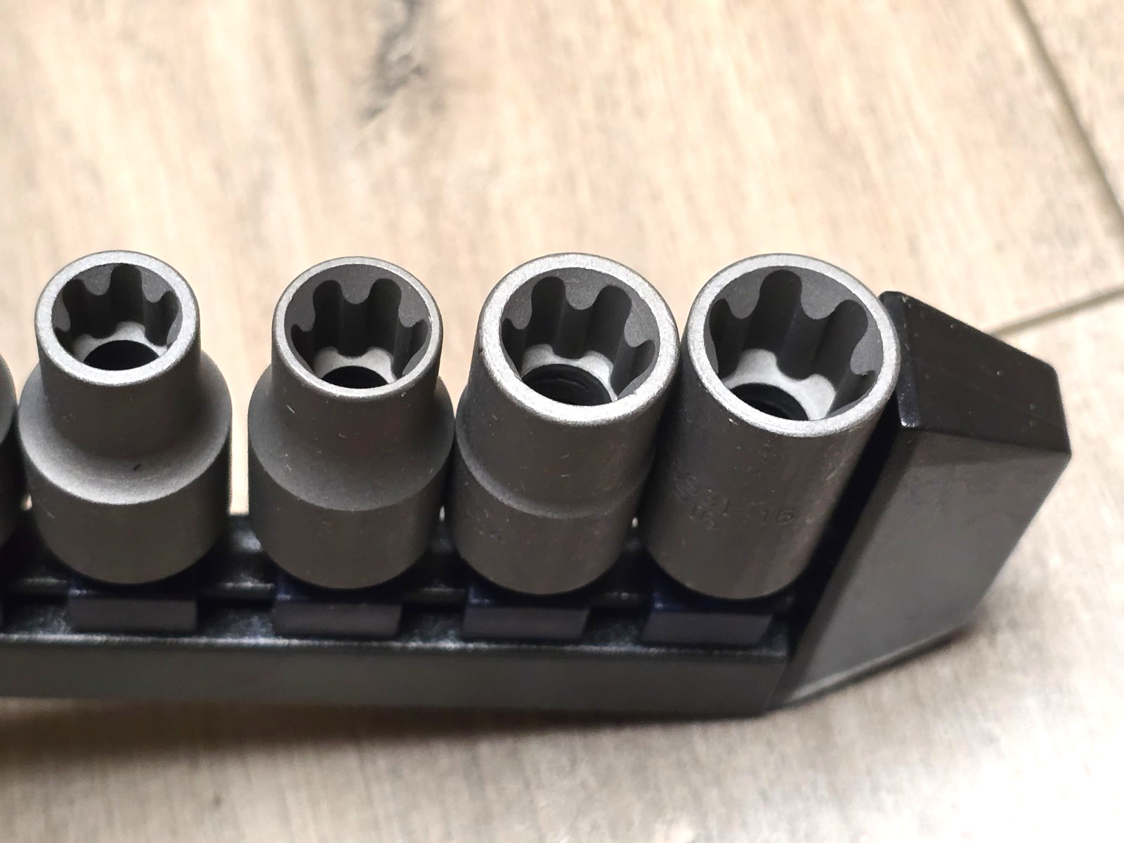OTC Tools 5931, 8pc 3/8 dr External Torx/ Star Plus Socket Set EP6-EP16