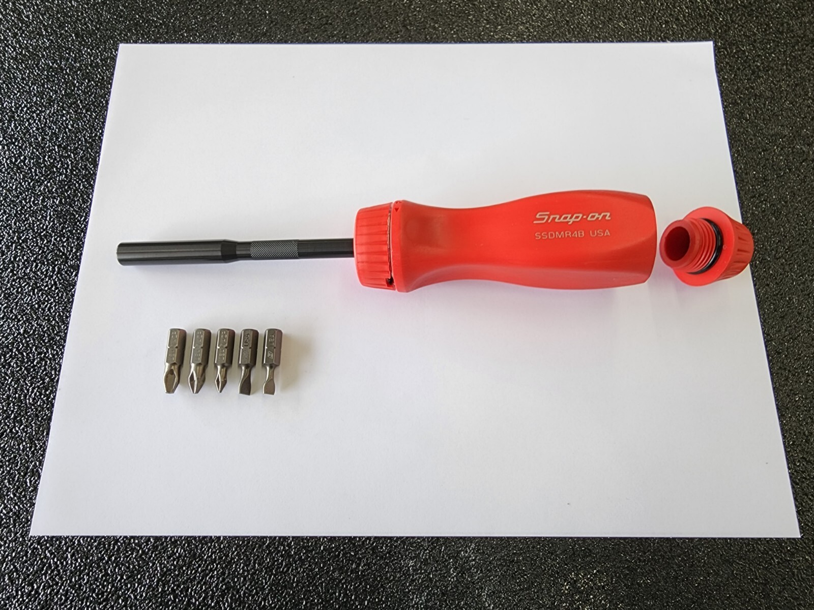 Snap-on Tools USA RARE RED Ratcheting Screwdriver w/Bits & Black Shank SSDMR4B