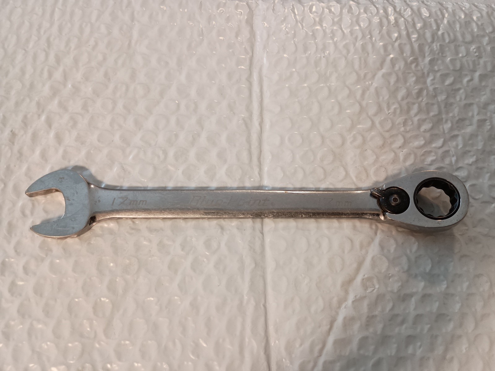 BLUE POINT TOOLS BOERM17, 17MM. RATCHETING COMBO WRENCH, 9″ L. 12PT *REVERSIBLE*