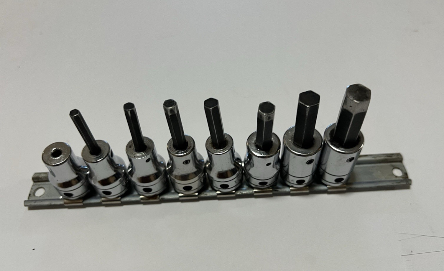 Snap On 208FAY SAE 3/8 Drive Hex Bit Socket Driver Set 8 pc 1/8 – 3/8 USA