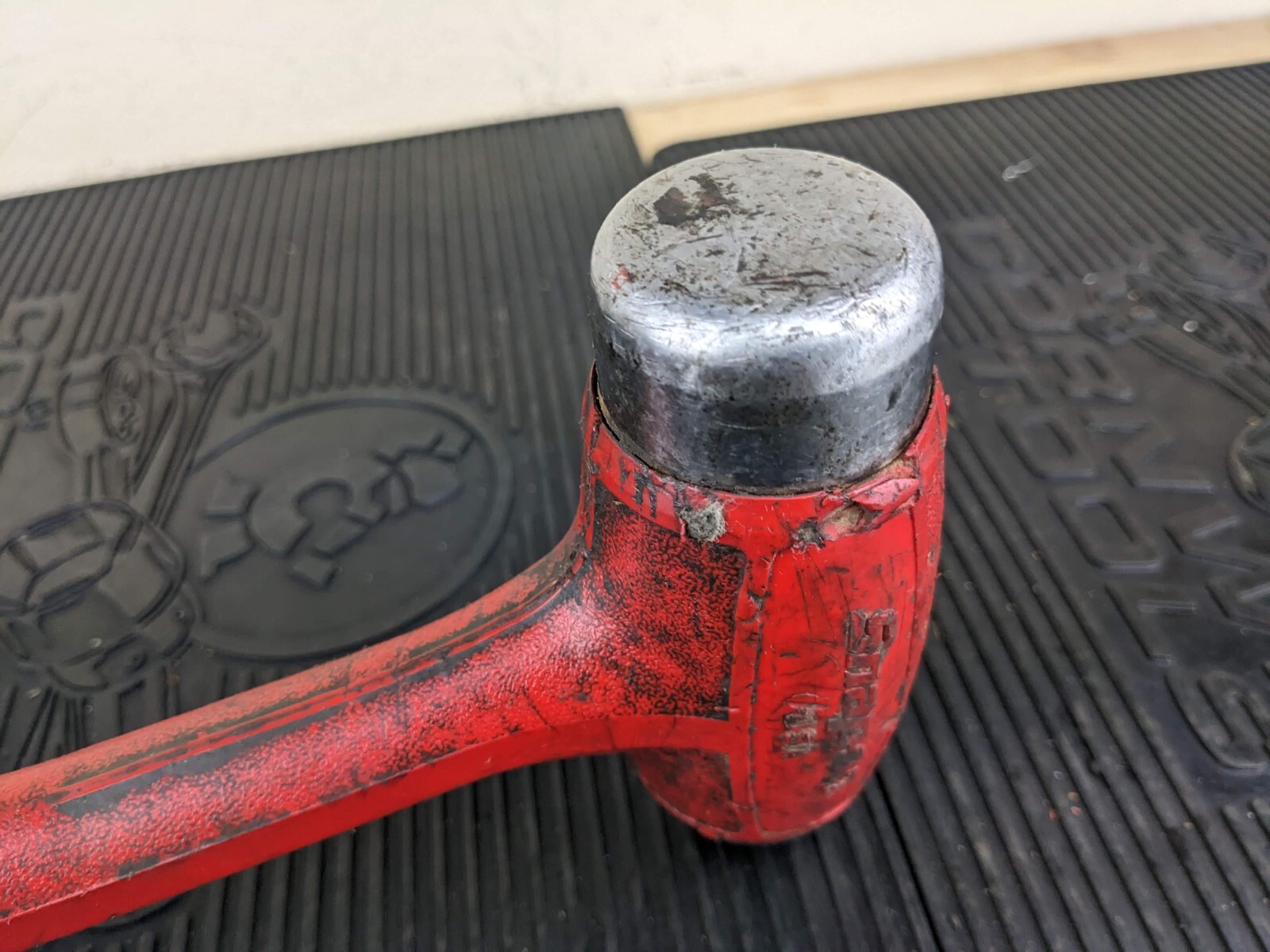 #bc022 Snap On HBBD40 RED 40 oz Ball Peen Soft Grip Dead Blow Hammer