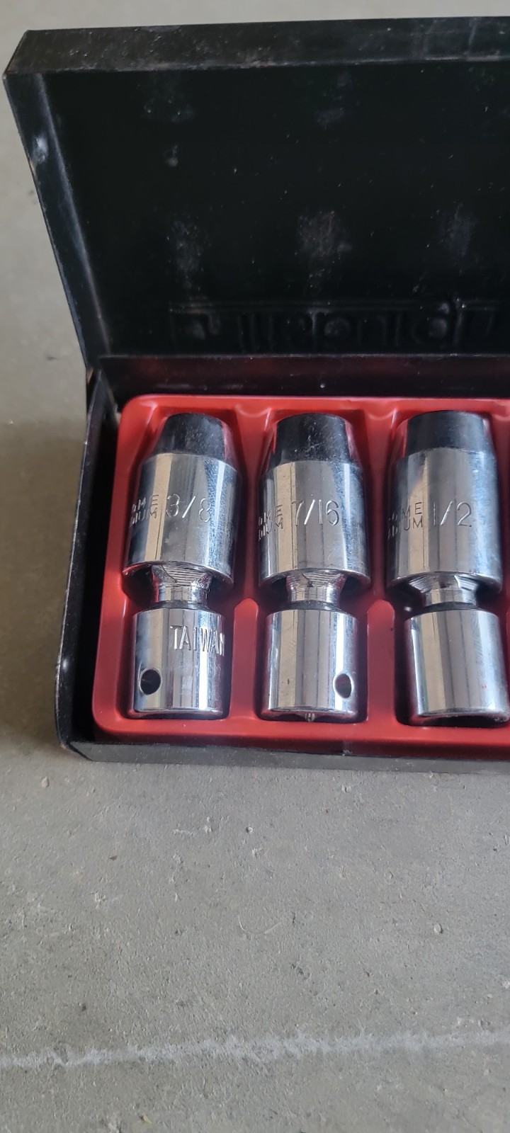 3/8 Chrome Pittsburg Swivel Sockets Standard