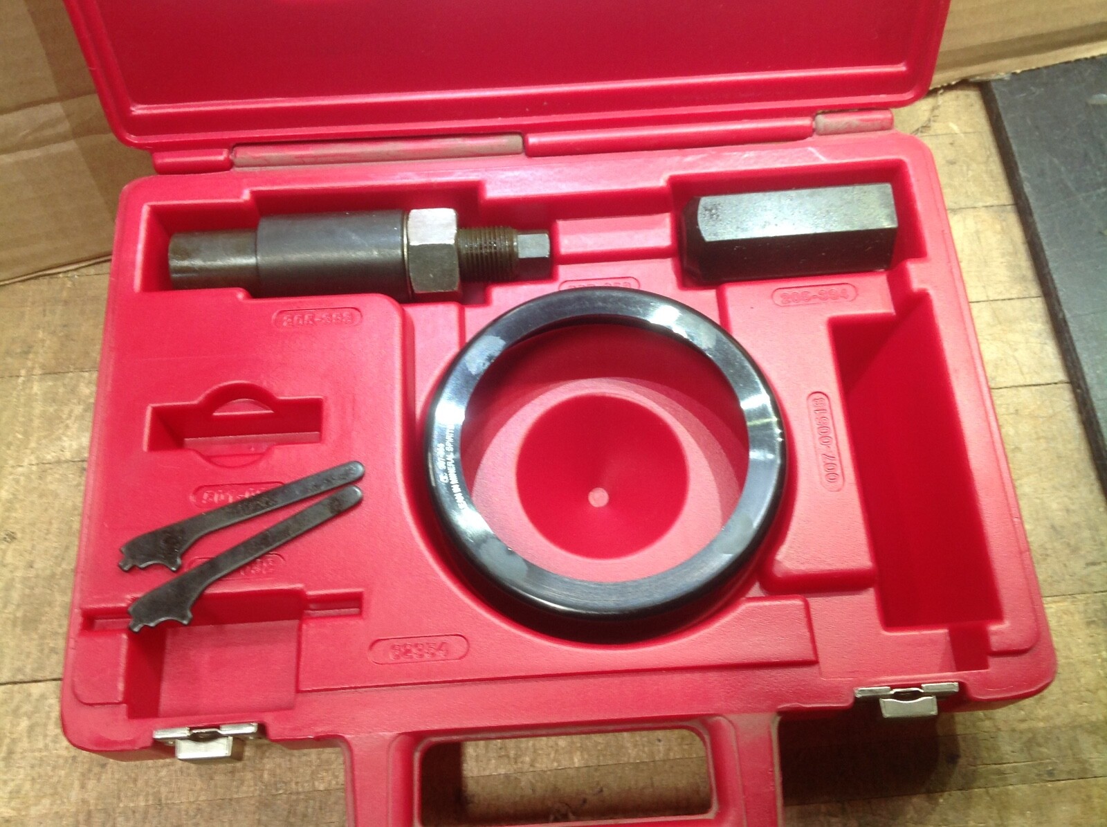 Ford T97L-1000-FH/FLMH ESSENTIAL SERIVE TOOL SET W/O 501-031 used
