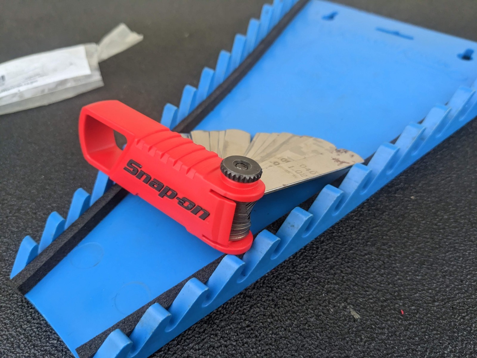 #bk855 Snap On 38 Blade Folding Master Feeler Blade Set SAE Metric Red FBST338