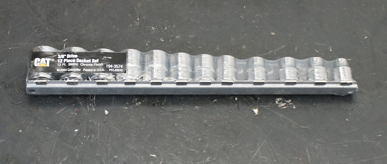 CAT /Snap-On Tool 194-3574 12-Piece Socket Set 3/8 Drive Metric 8-19 mm 12-Point