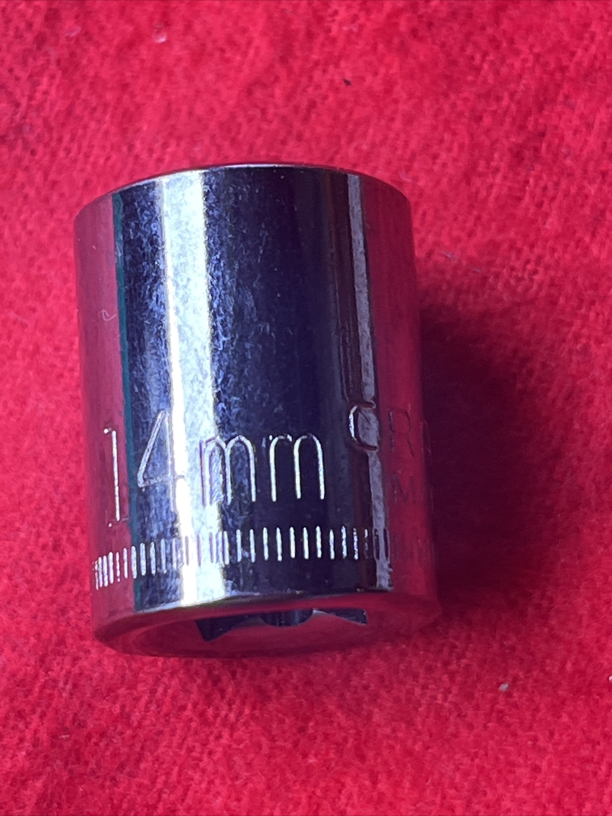 CRAFTSMAN -G2-43305 (reverse) SOCKET, 14MM, 3/8″ DRIVE, 12 POINT – USA (t22)