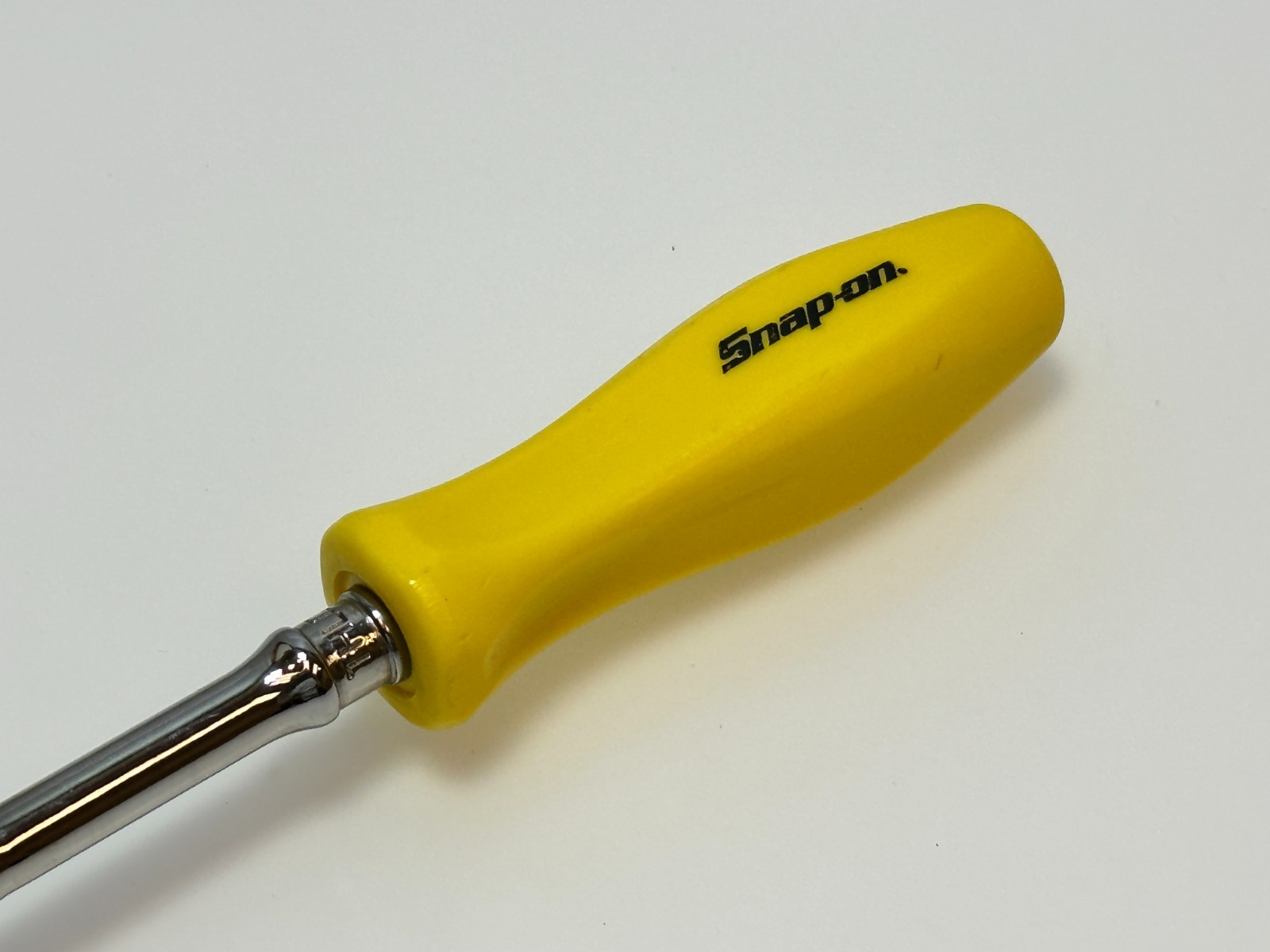 Snap-on Tools USA 1/4″ Drive CLASSIC YELLOW Hard Grip Handle Ratchet – THLD72Y