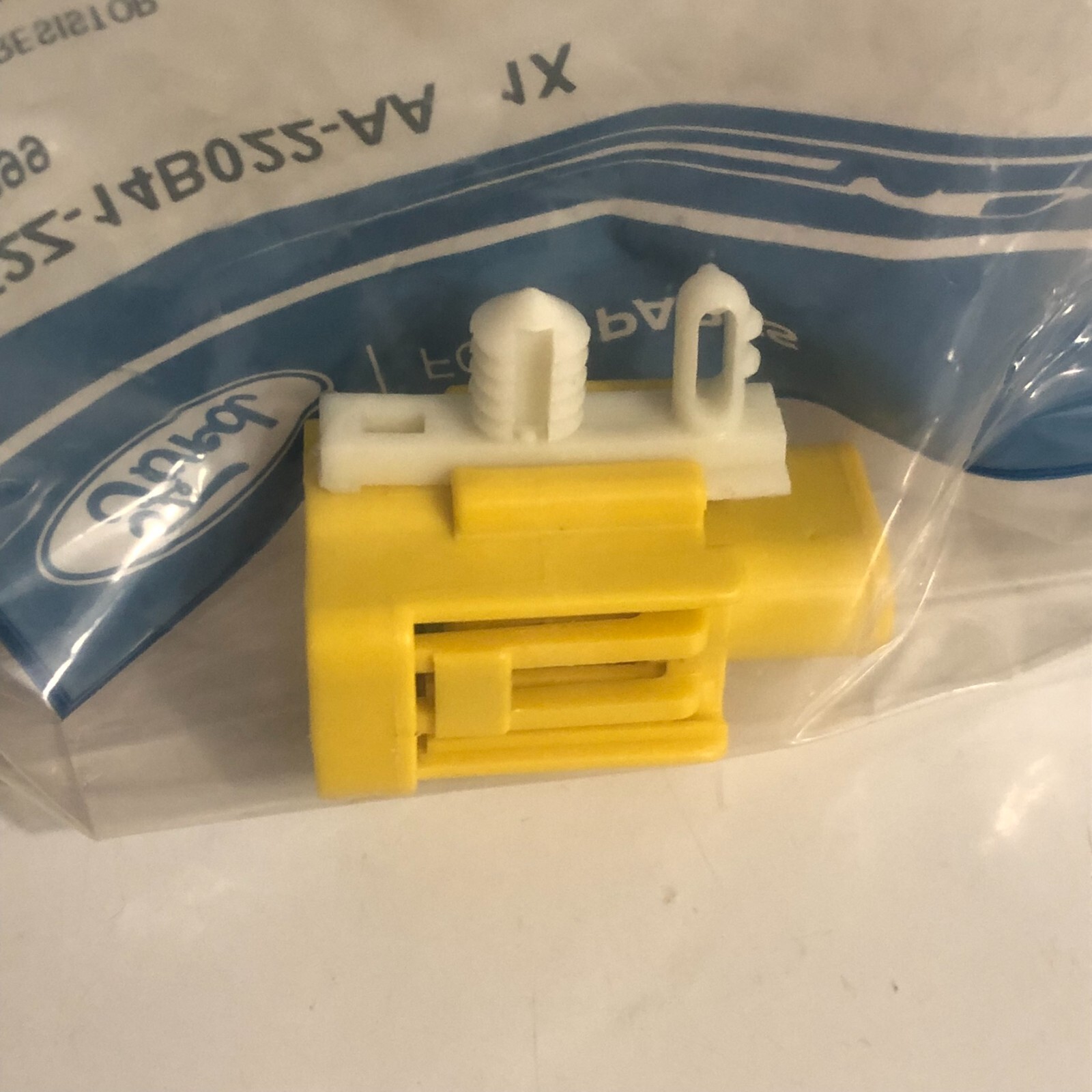 FORD Genuine OEM XF2Z-14B022-AA SRS Side Bag Light Eliminator Resistor Connector