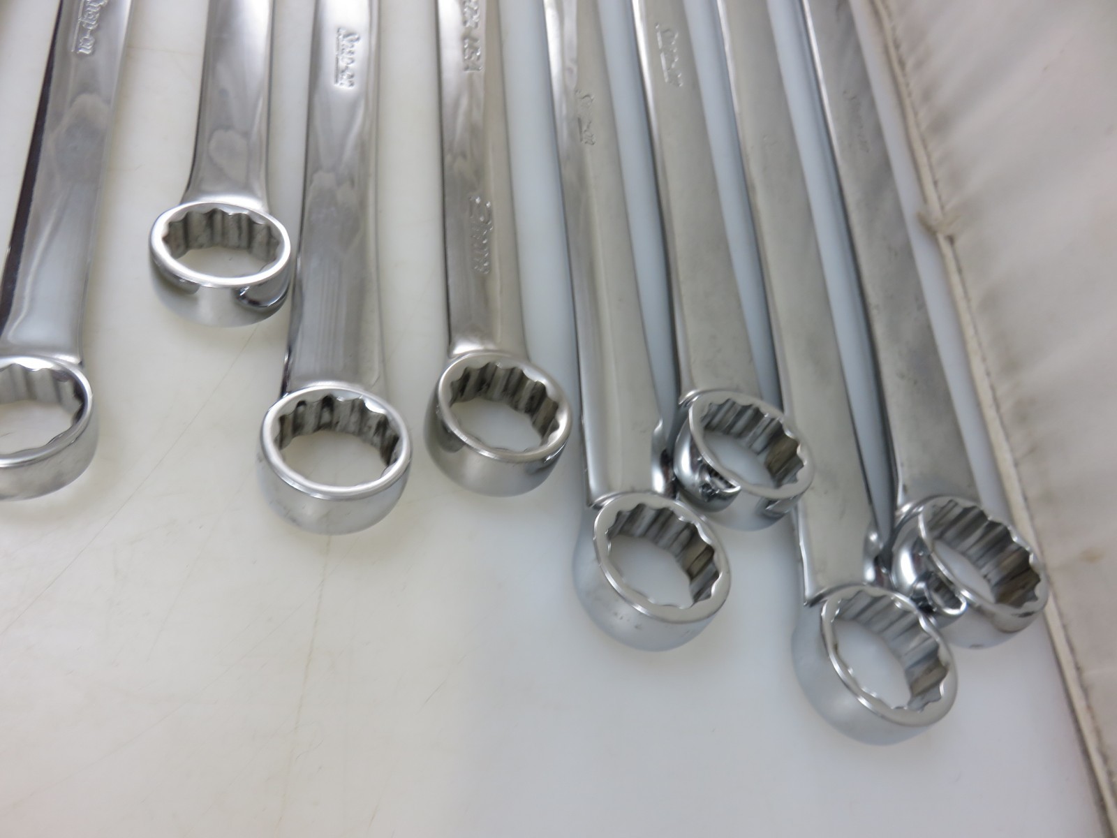 Snap-On METRIC OEXM Series Combination Wrench 18pc Set 8mm-24mm + 26mm