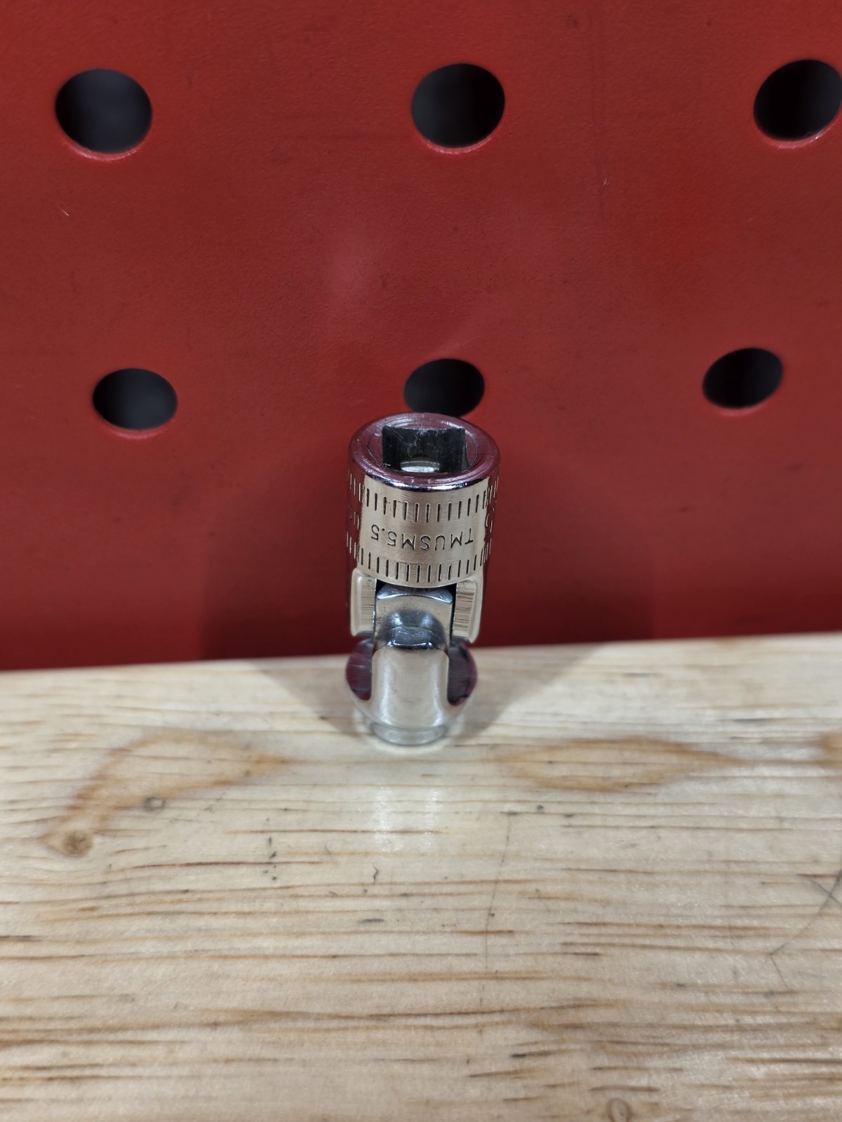 Snap-on TMUSM5.5 5.5mm 1/4″ Drive 6-Point Shallow Chrome Universal Swivel Socket